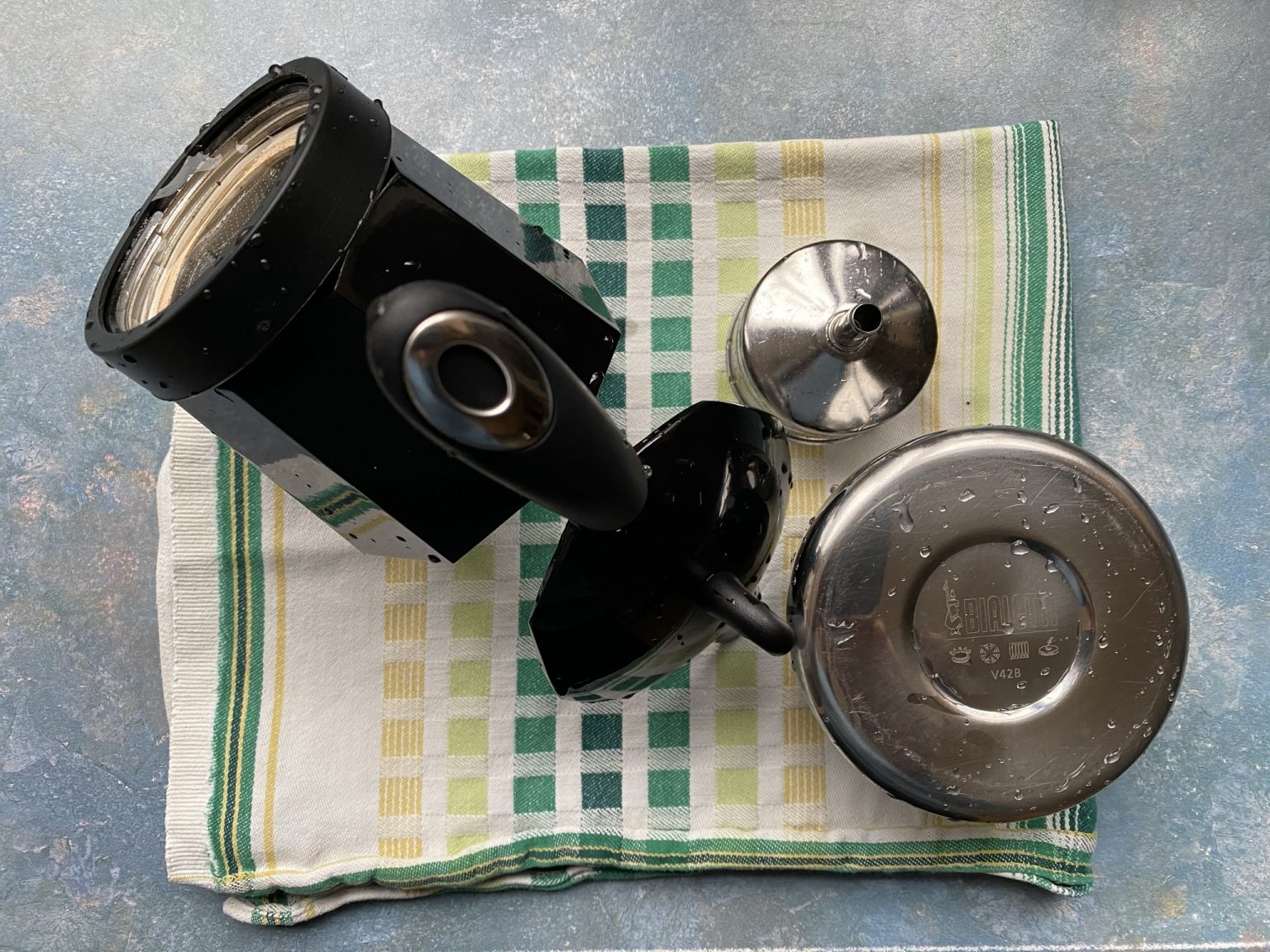 Moka Pot The Pros & Cons of This Espresso Maker (2024)