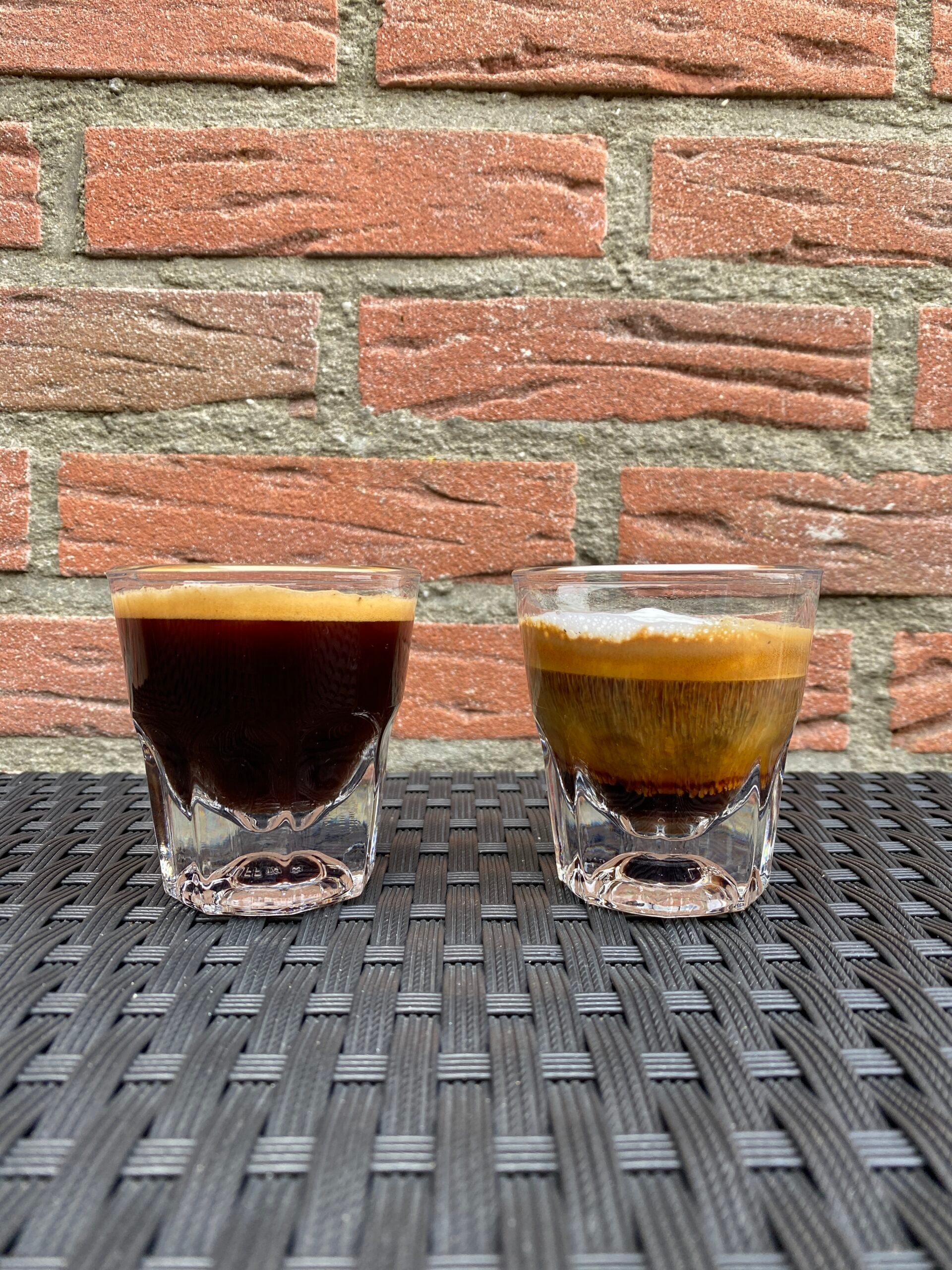 Americano vs. macchiato coffee comparison.
